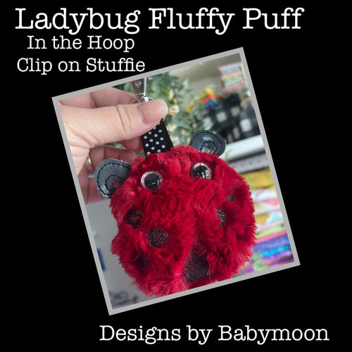 Ladybug Fluffy Puff - Dans le motif de broderie cerceau