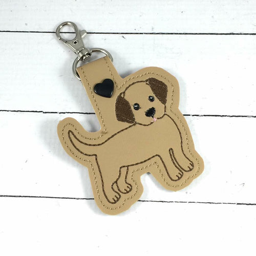 Pestaña Labrador Puppy Body Snap en el diseño de bordado de aro