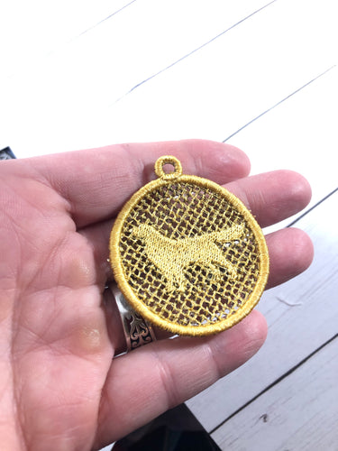 Golden Retriever Lace Pendant for 4x4 hoops