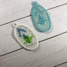 Floral Bud Lace Pendant for 4x4 hoops