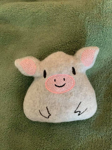 Animal relleno de cerdo Stuffie en el diseño de bordado de aro