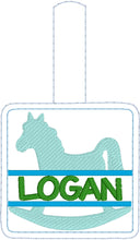 Etiqueta de bolsa de pañales con pestaña a presión de caballo mecedora para aros 4x4